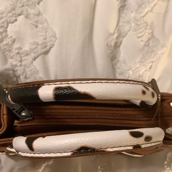 Wrangler Tan and White Mini Bag - Picture 7 of 10